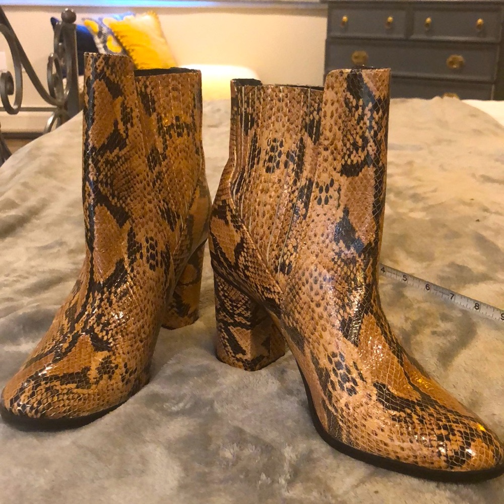 Shuts snake print leather boots